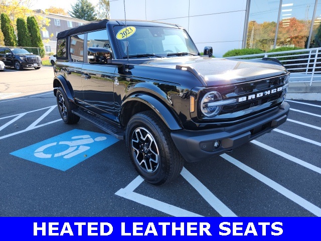 2023 Ford Bronco 4-Door Outer Banks's photo