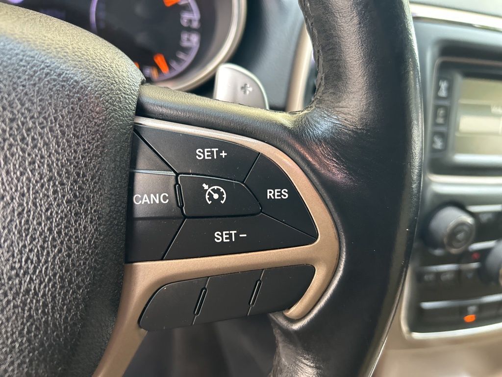 2015 Jeep Grand Cherokee Laredo photo 38