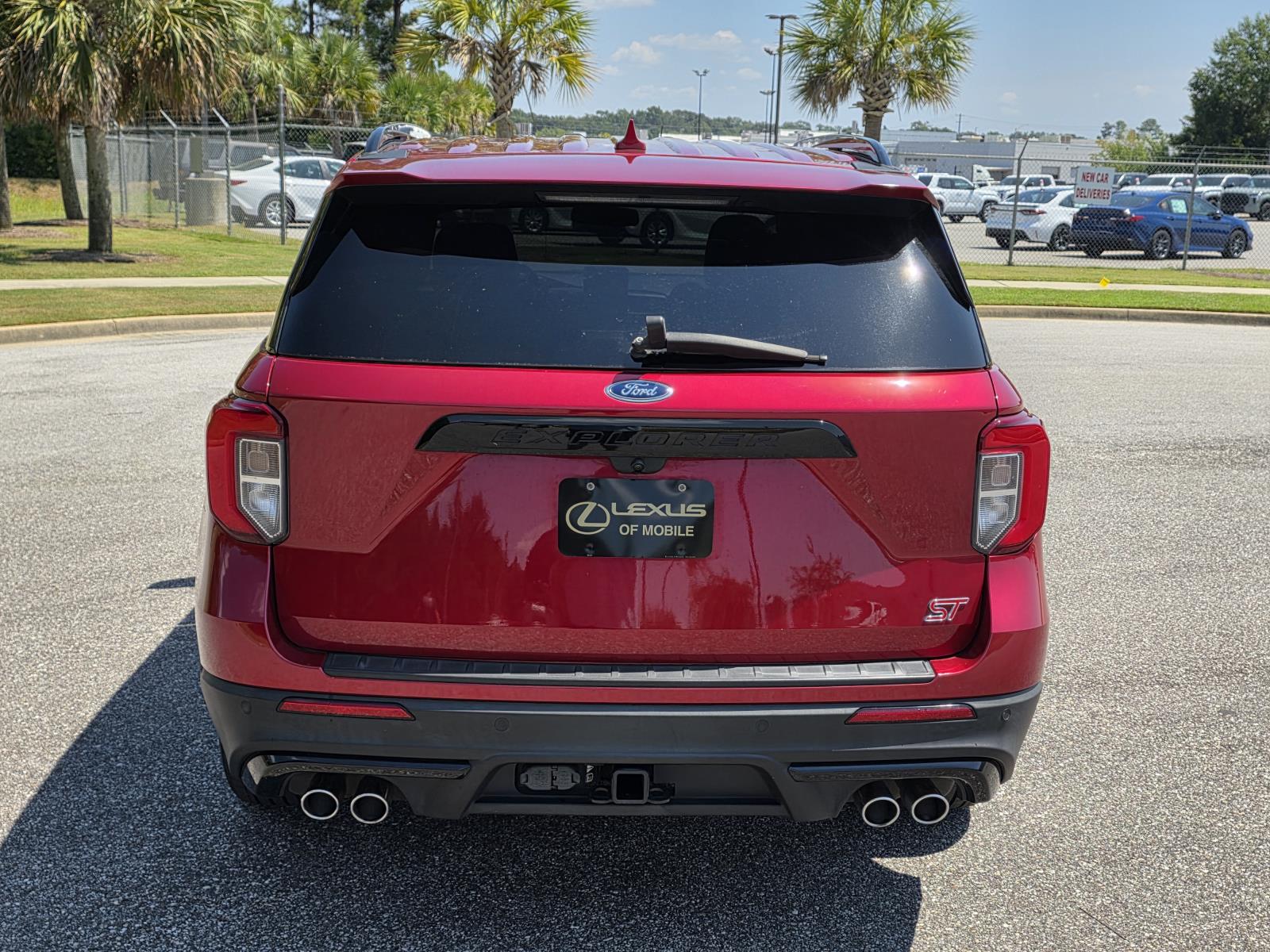 2020 Ford Explorer ST photo 3