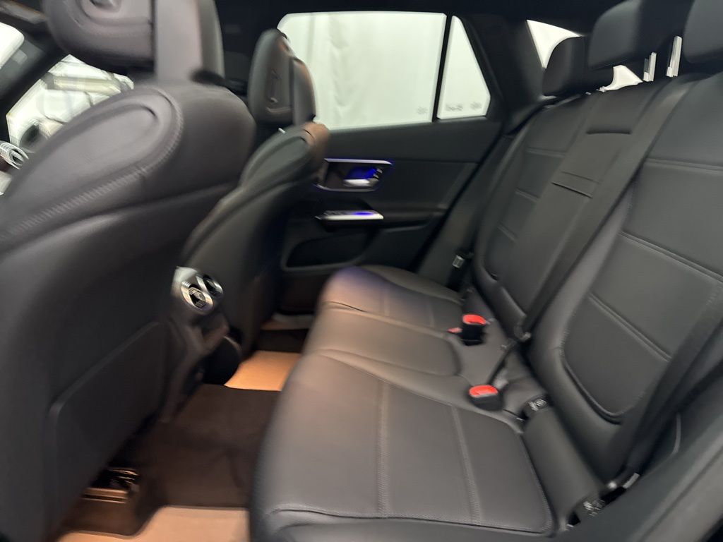 2026 Mercedes Benz GLC 300 photo 14