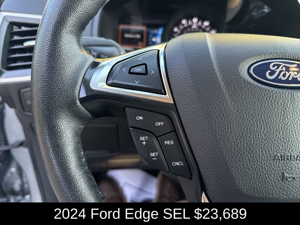 2024 Ford Edge SEL photo 30