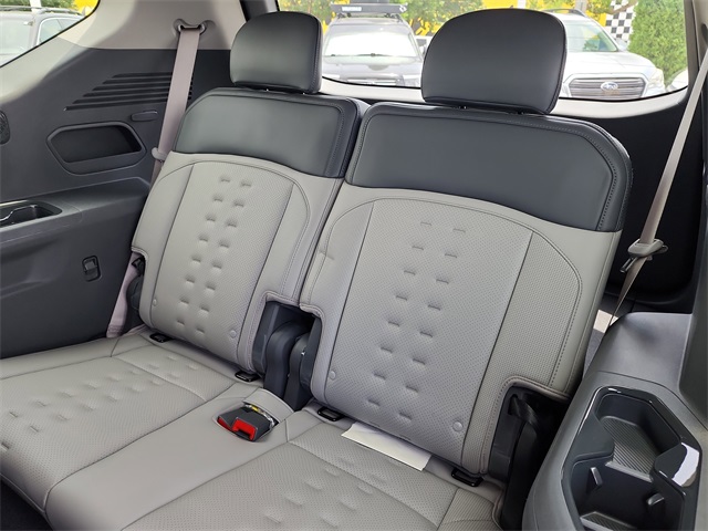 2026 Kia EV9 Wind photo 12