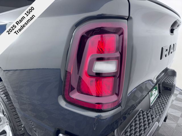 2025 Ram 1500 Tradesman photo 13