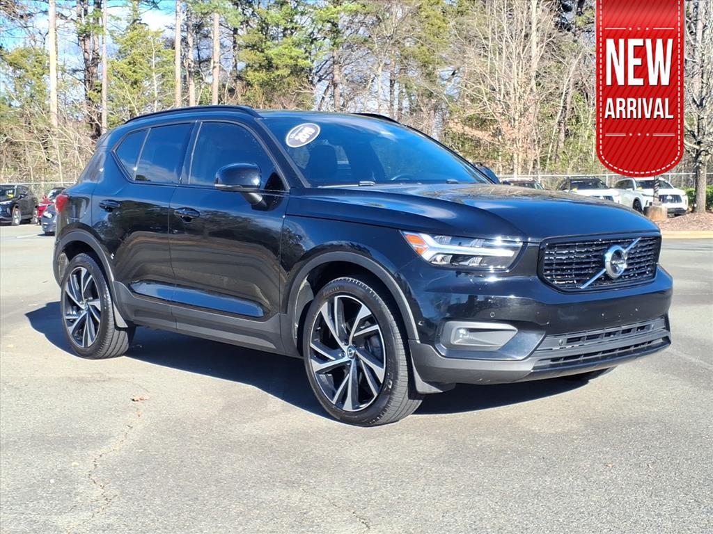 2019 Volvo XC40 R-Design's photo