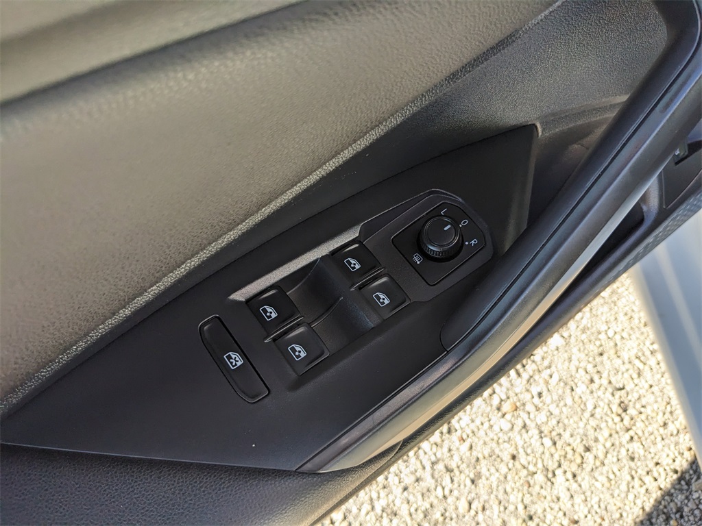 2020 Volkswagen Jetta SEL Premium photo 17