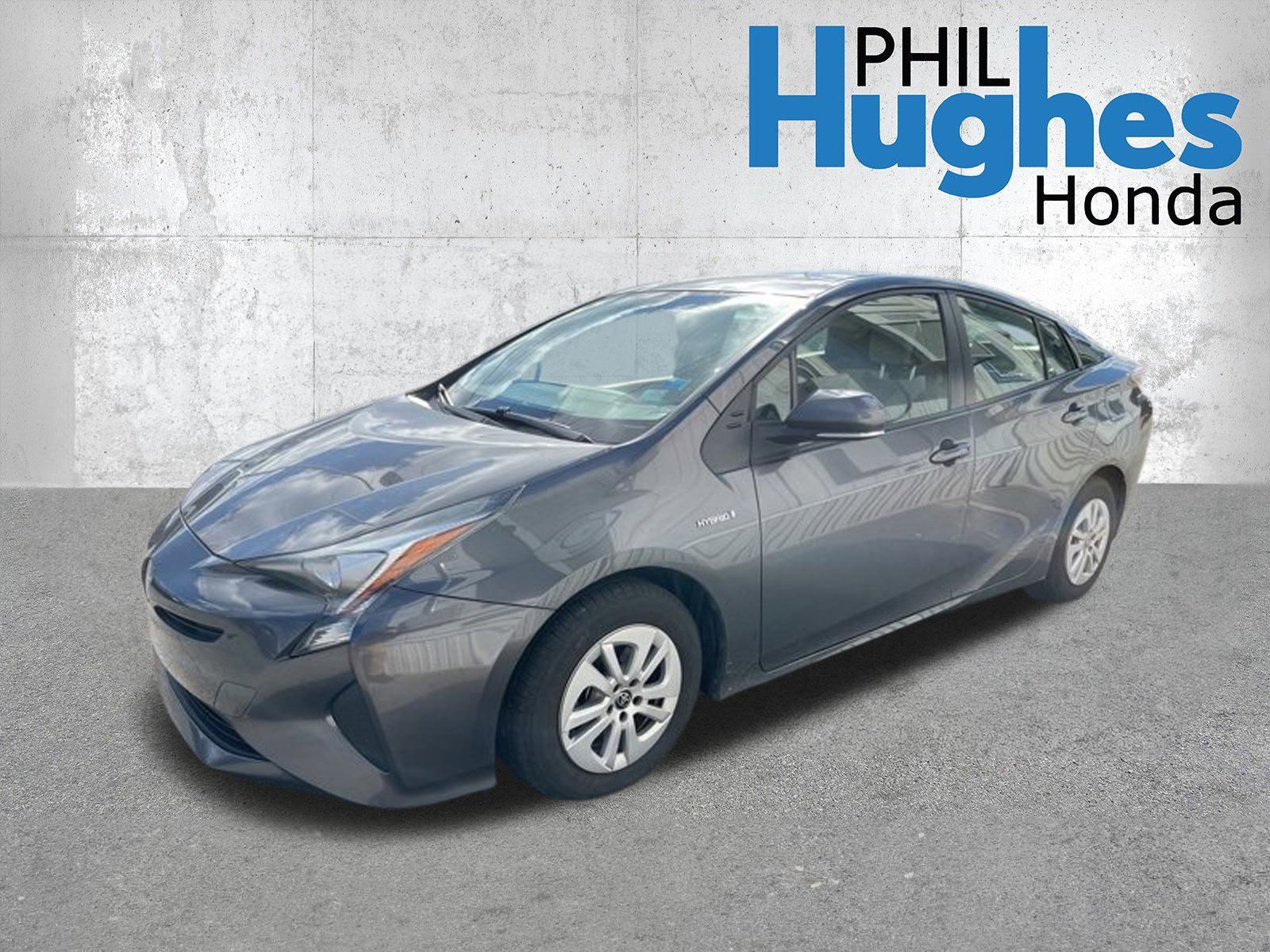 2017 Toyota Prius Four photo 2