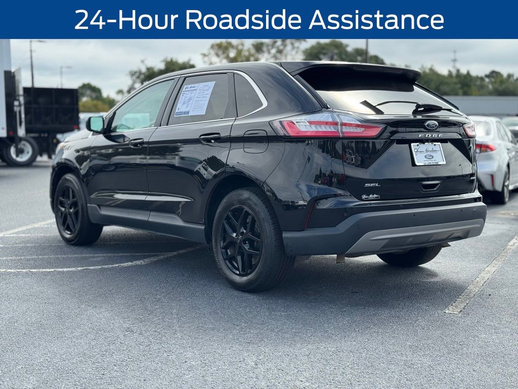2023 Ford Edge SEL photo 3