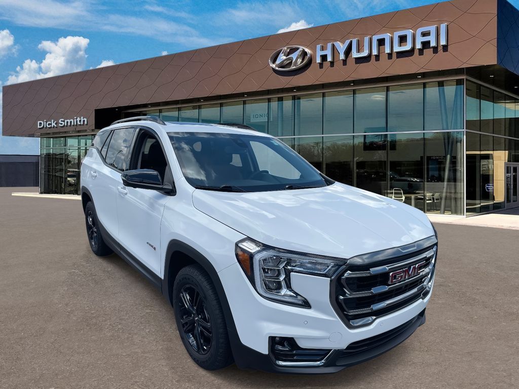 2024 GMC Terrain AT4's photo