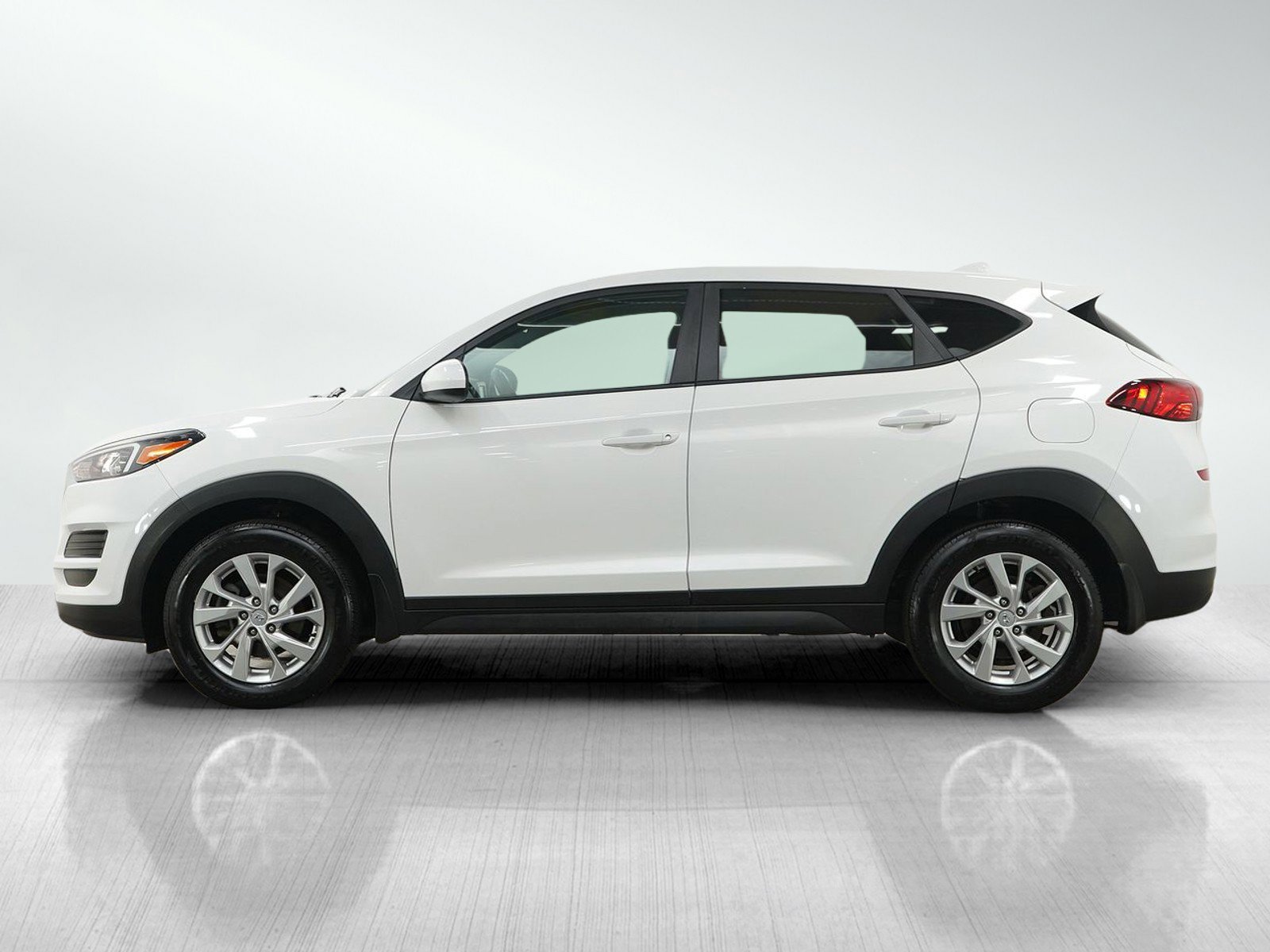 2019 Hyundai Tucson SE photo 2