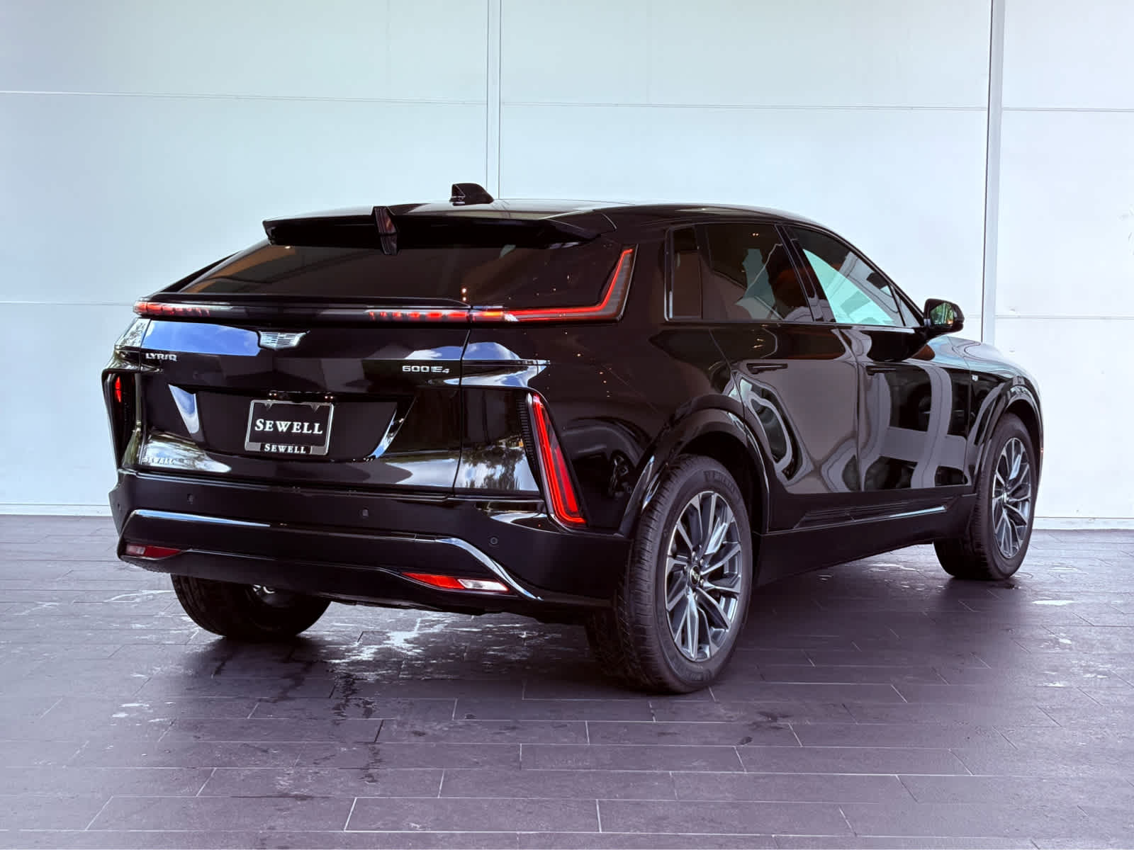 2025 Cadillac Lyriq Sport photo 3