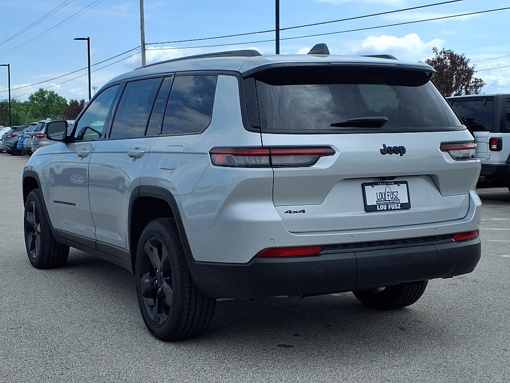 2025 Jeep Grand Cherokee Altitude X photo 4