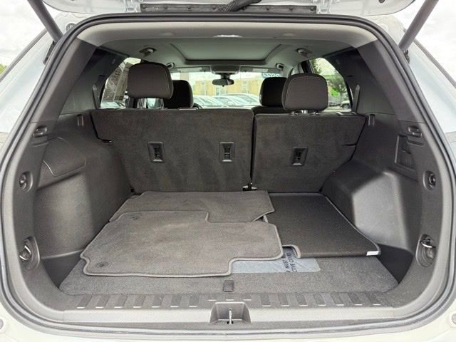 2022 Chevrolet Equinox LT photo 32