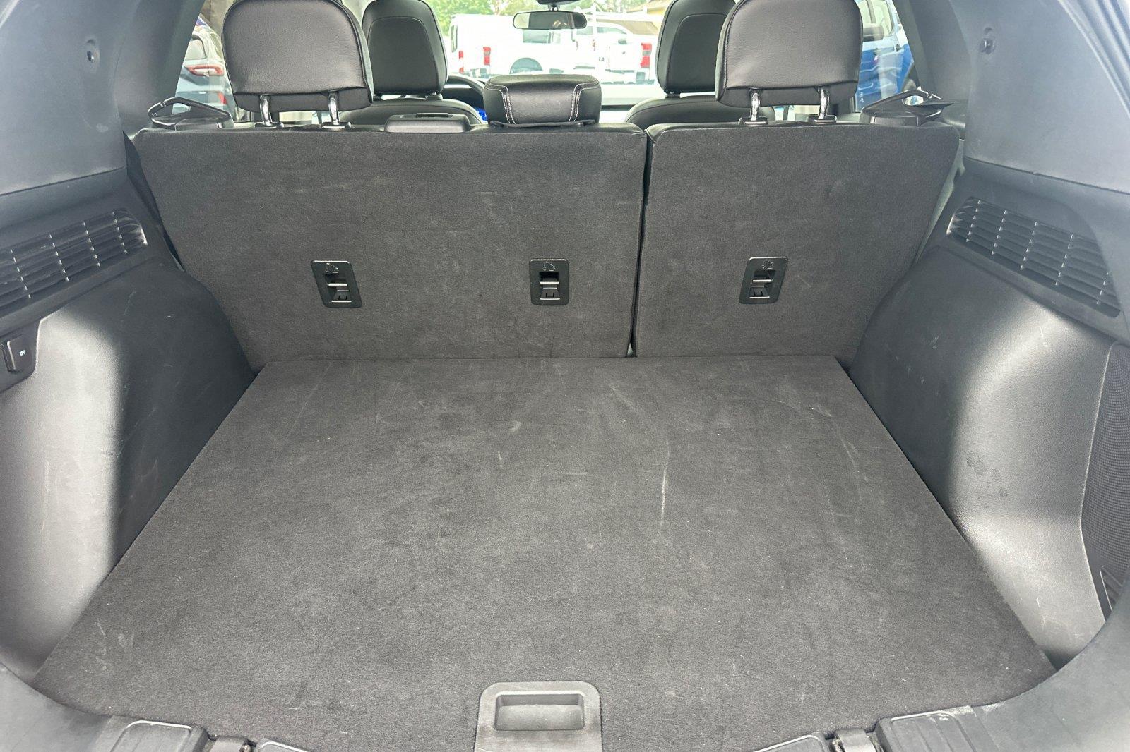 2022 Ford Escape SEL Plug-In Hybrid photo 11
