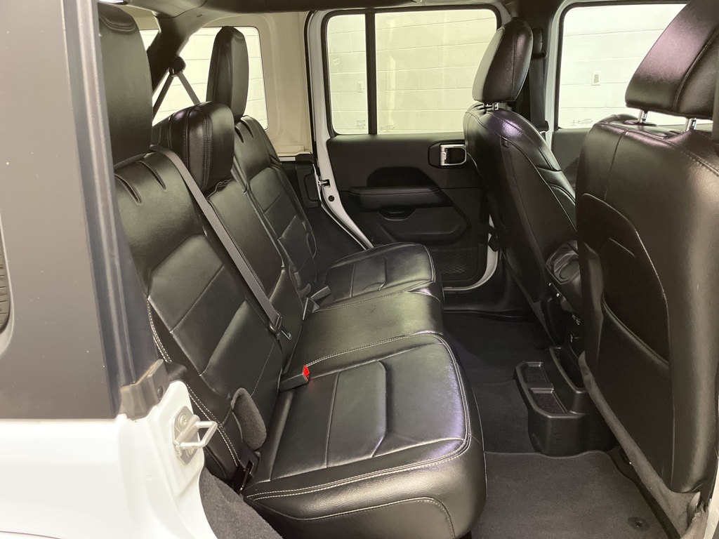 2022 Jeep Wrangler Unlimited Sahara photo 25