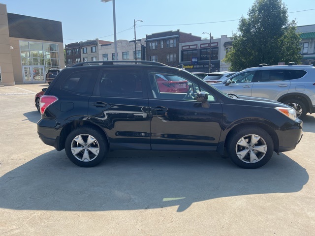 2015 Subaru Forester 2.5i Premium photo 3
