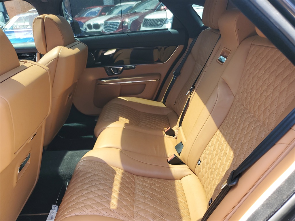 2019 Jaguar XJ Supercharged photo 12
