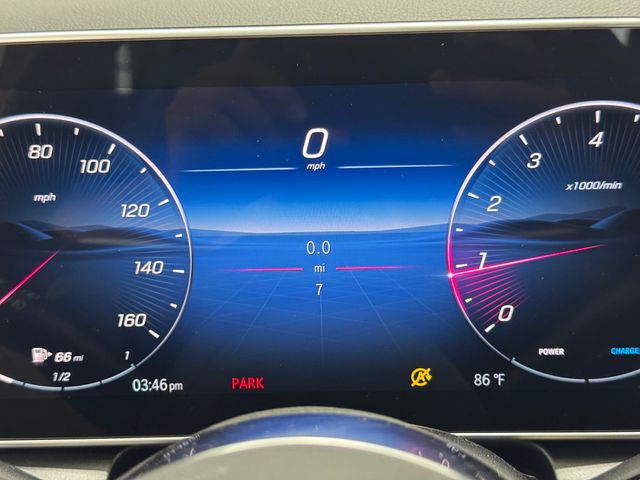 2025 Mercedes Benz GLC 300 photo 2