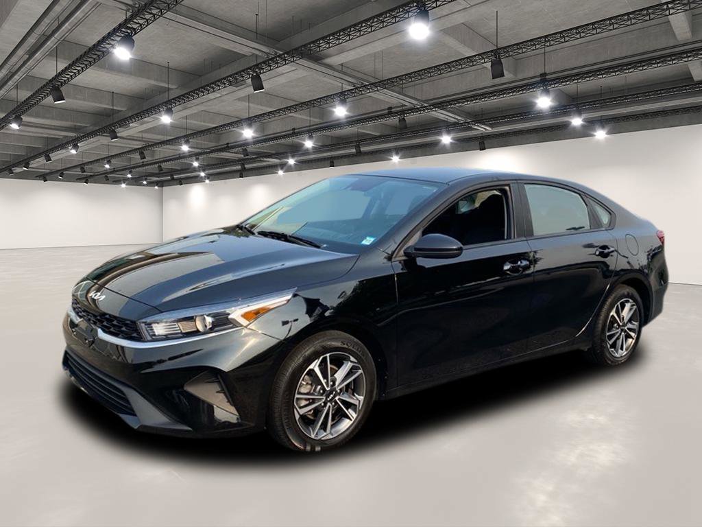 2023 Kia Forte LXS photo 3