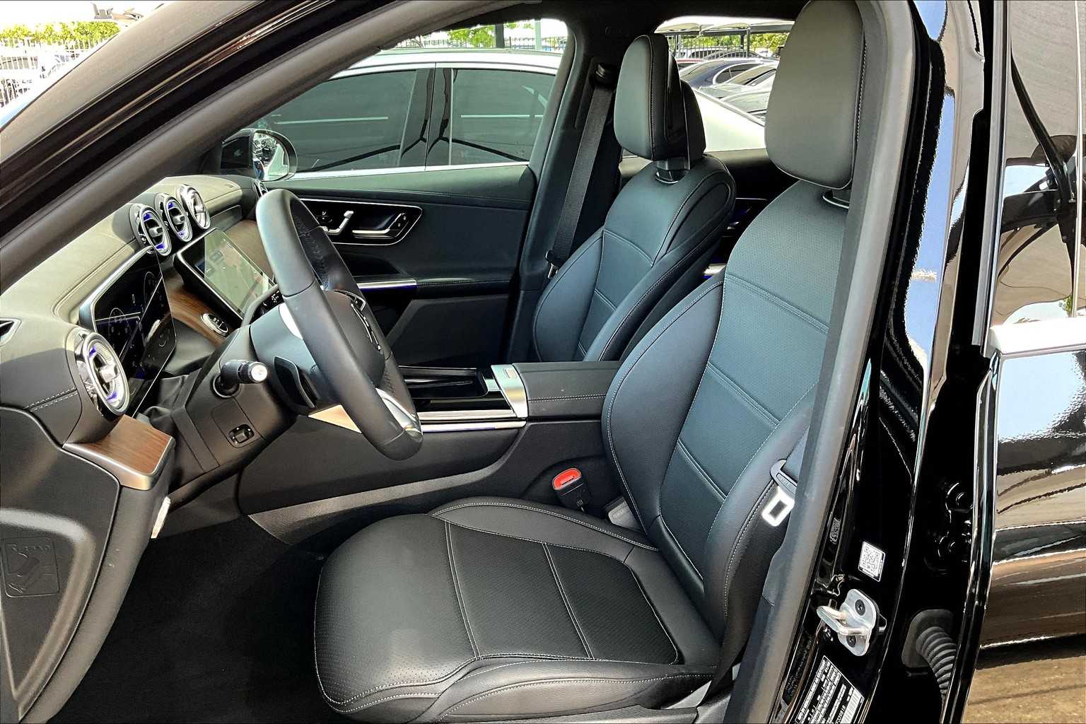 2025 Mercedes Benz GLC 350e 4MATIC photo 7