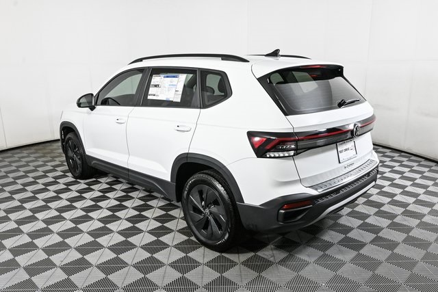 2025 Volkswagen Taos S photo 4