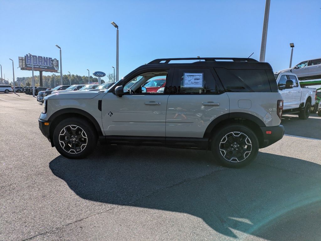 2025 Ford Bronco Sport Outer Banks photo 3