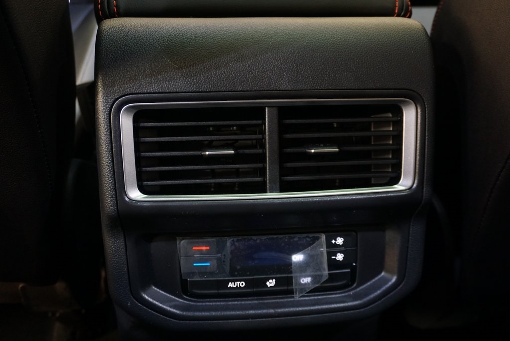 2025 Volkswagen Atlas Peak Edition SE photo 30