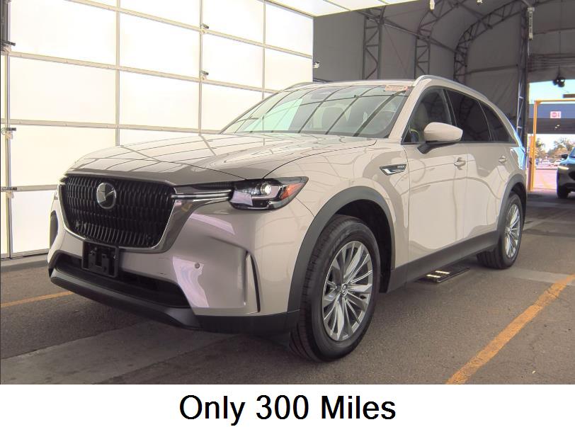 2025 Mazda CX-90 Preferred Package's photo