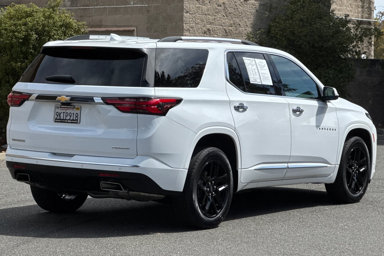 2023 Chevrolet Traverse Premier photo 3