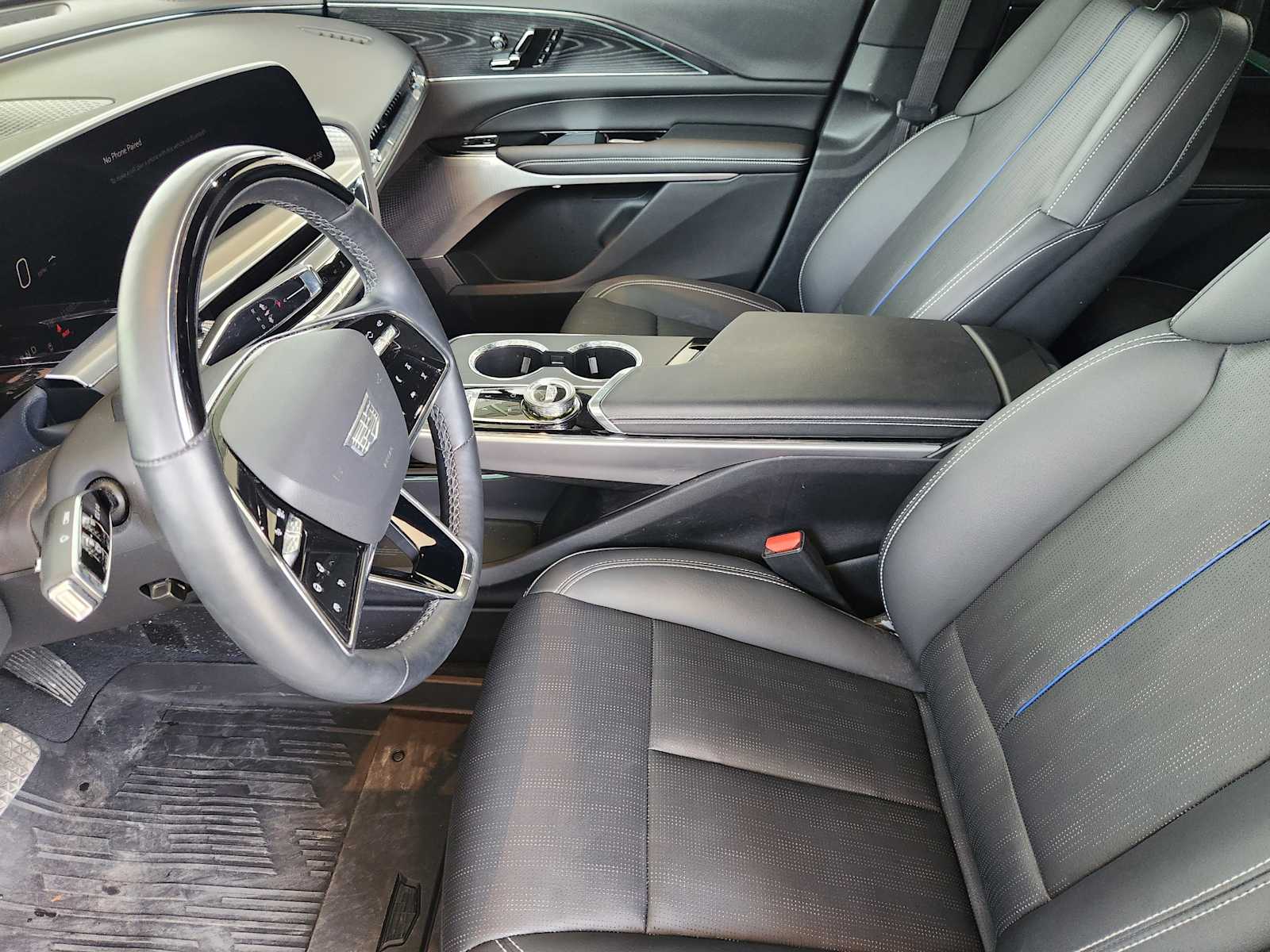 2024 Cadillac Lyriq Luxury photo 8