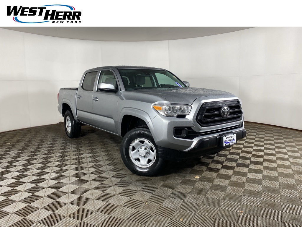 2022 Toyota Tacoma SR's photo