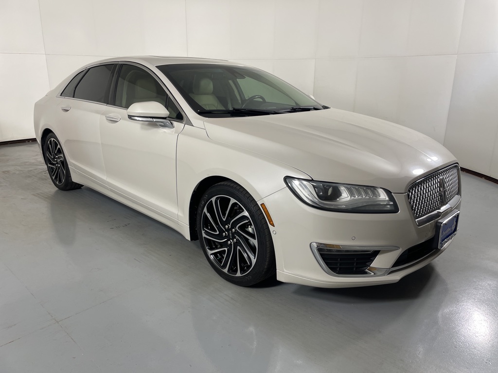 2020 Lincoln MKZ Hybrid Reserve photo 2