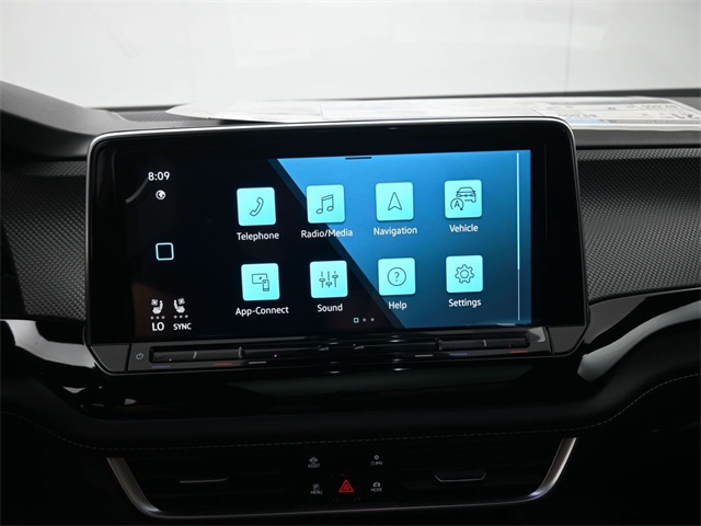2025 Volkswagen Atlas Cross Sport SEL R-Line photo 29