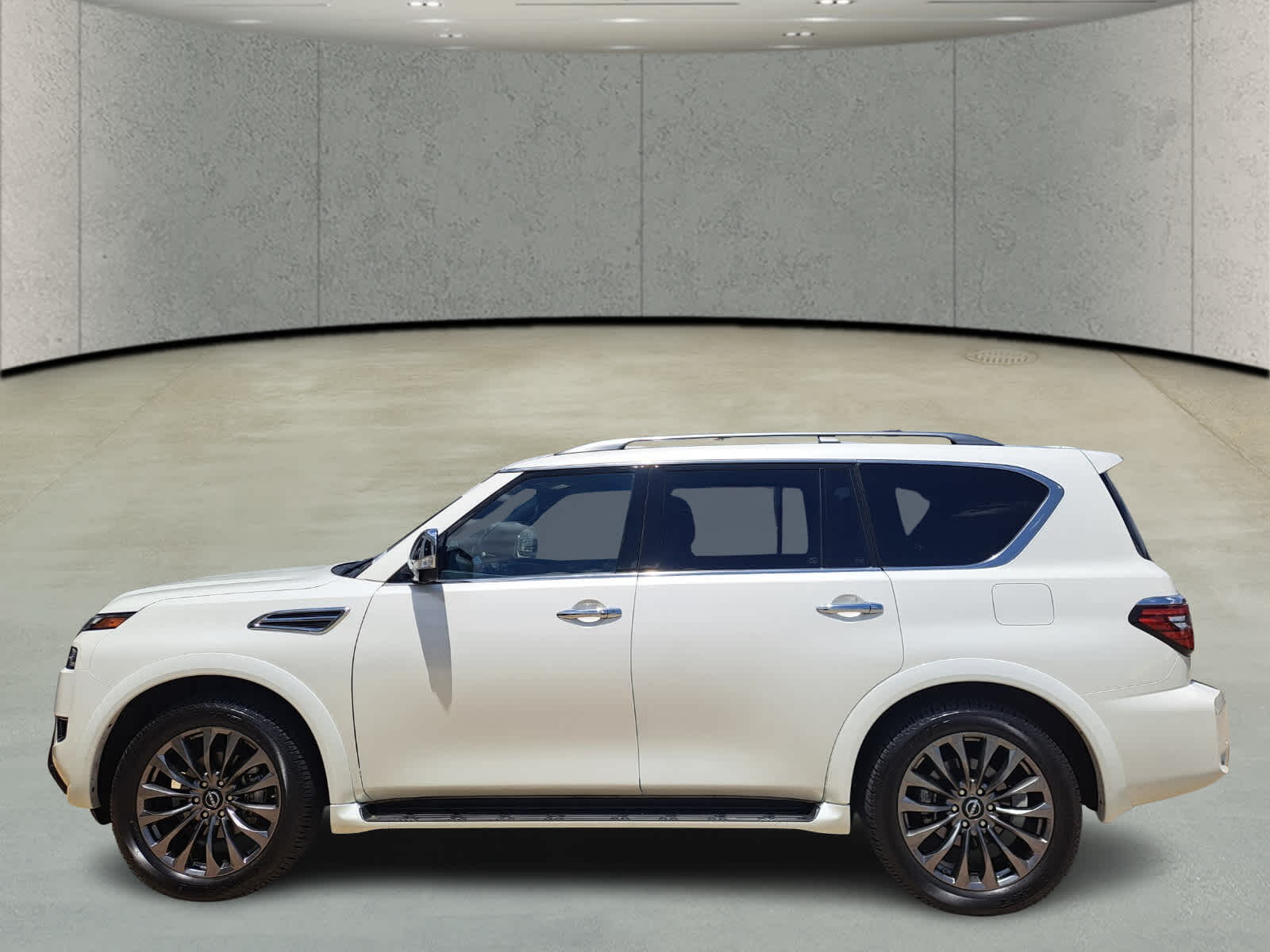 2024 Nissan Armada Platinum photo 2