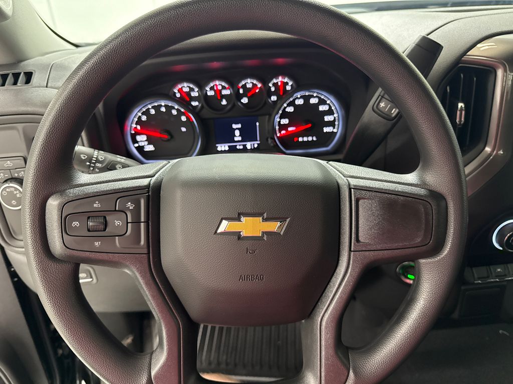 2025 Chevrolet Silverado 1500 Custom photo 12