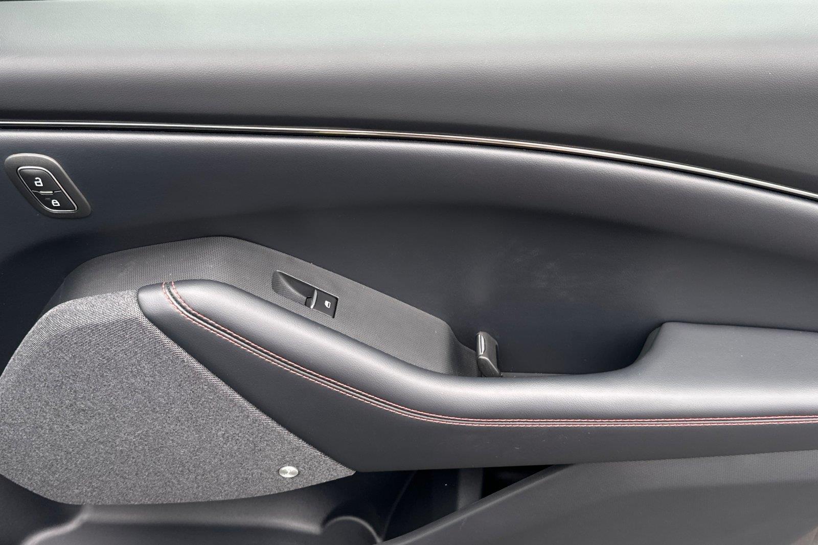 2021 Ford Mustang Mach-E First Edition photo 9