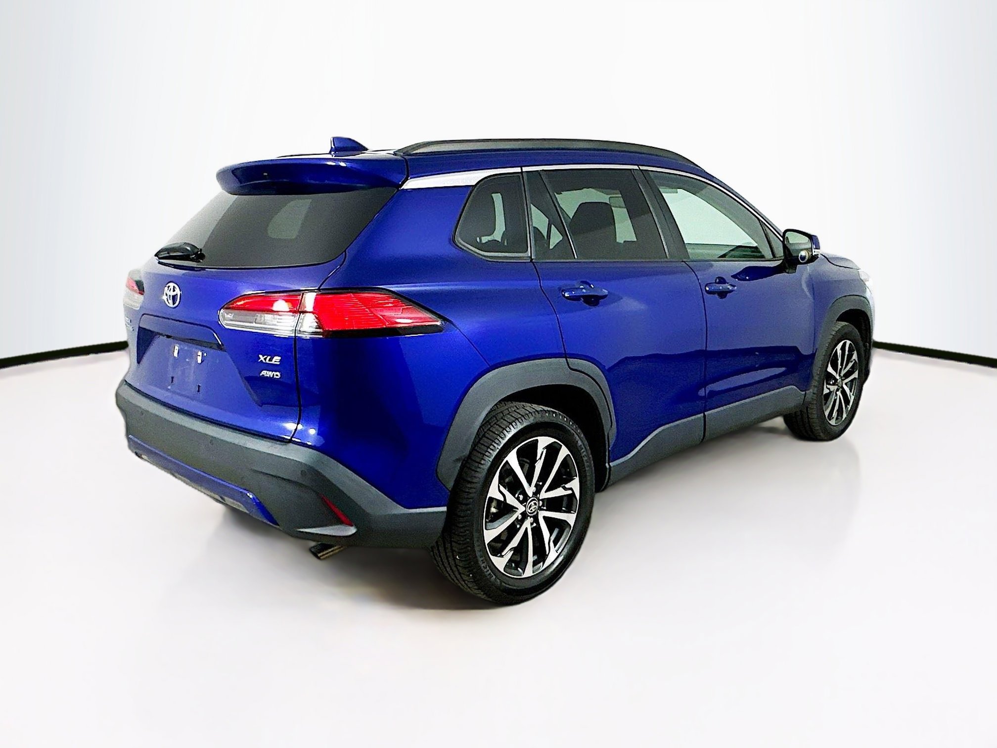 2022 Toyota Corolla Cross XLE photo 7