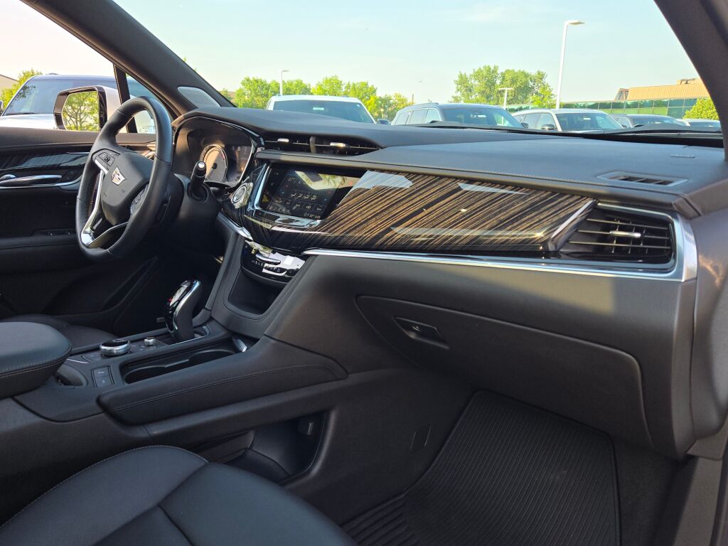 2024 Cadillac XT6 Premium Luxury photo 7