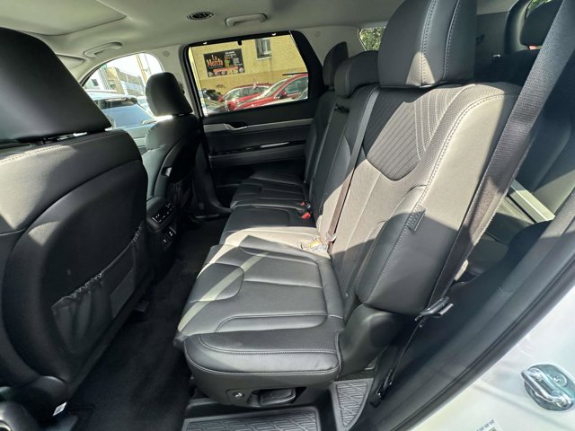 2025 Hyundai Palisade SEL photo 6