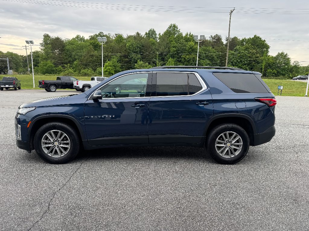 2023 Chevrolet Traverse Cloth photo 3