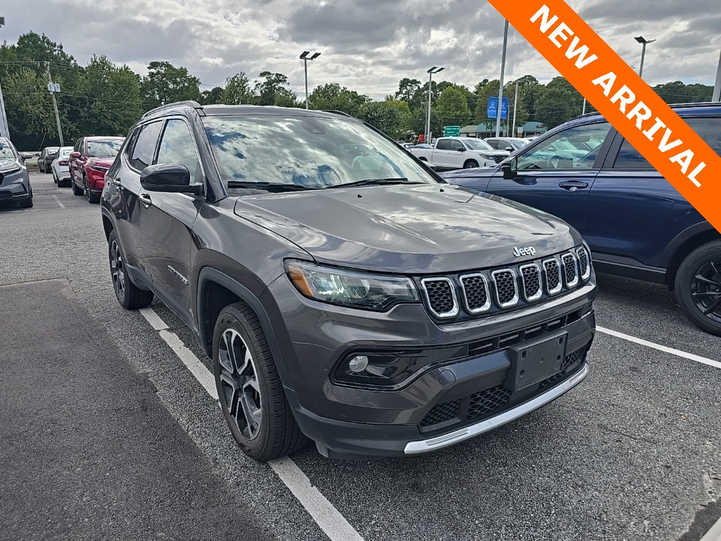 2023 Jeep Compass Limited photo 3