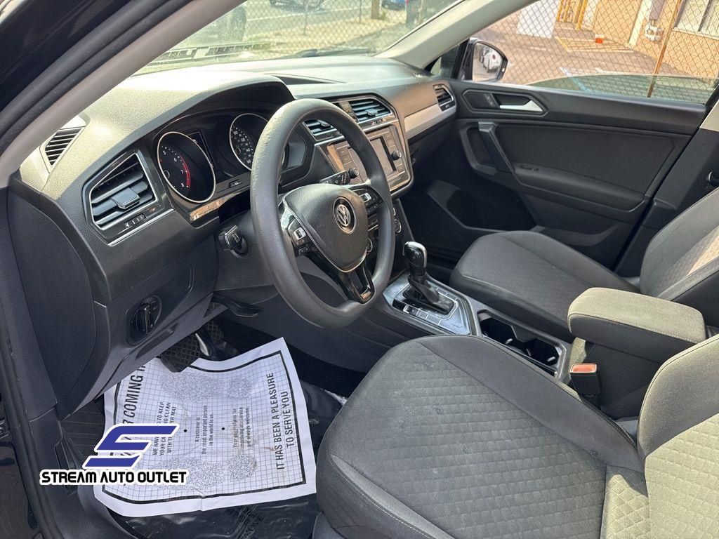 2019 Volkswagen Tiguan S photo 11