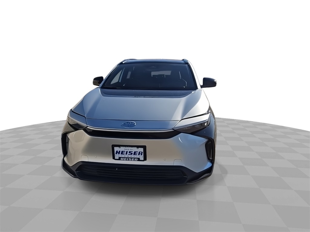 2023 Toyota bZ4X XLE photo 3
