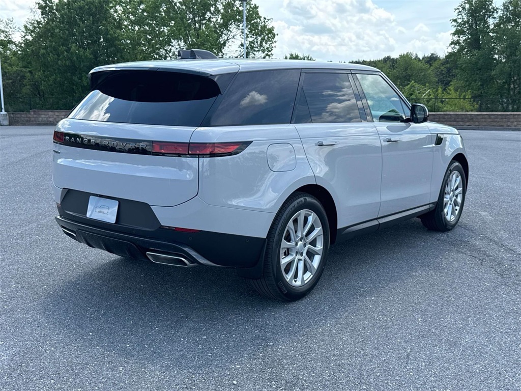 2025 Land Rover Range Rover Sport SE photo 5