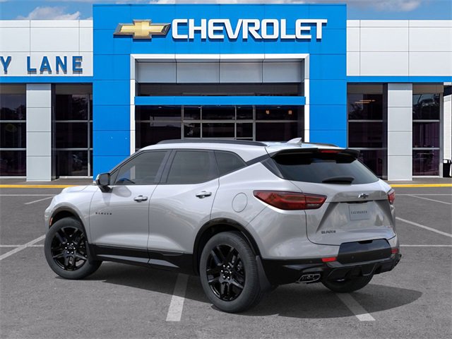2025 Chevrolet Blazer RS photo 2
