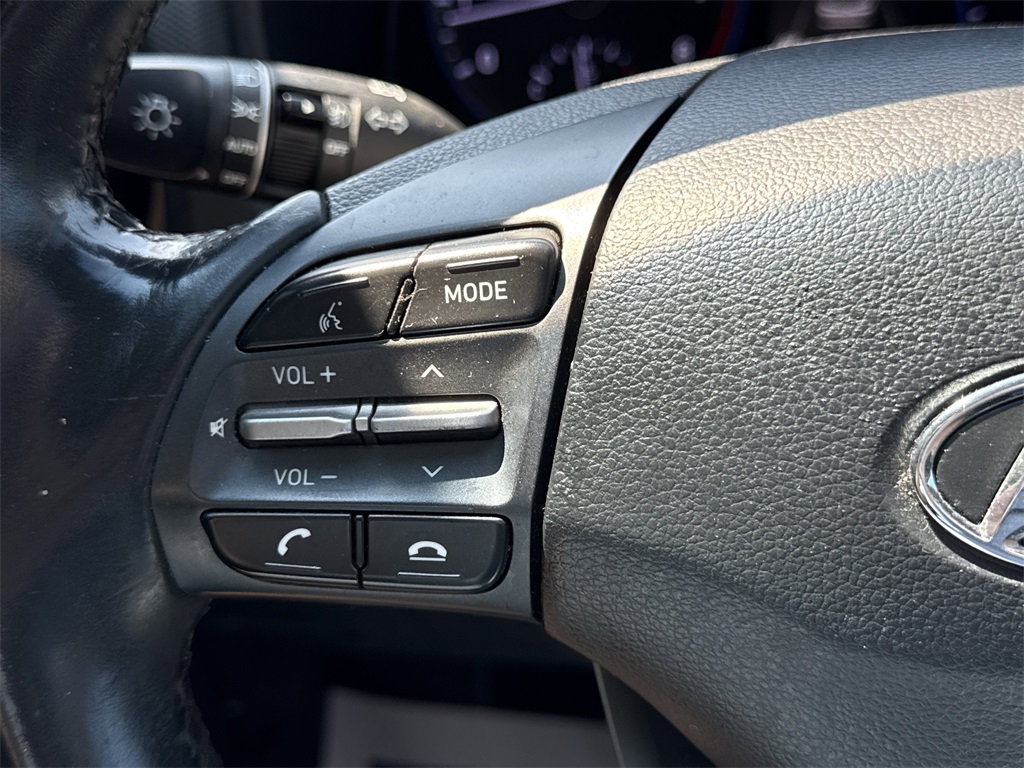 2020 Hyundai Kona SEL Plus photo 19