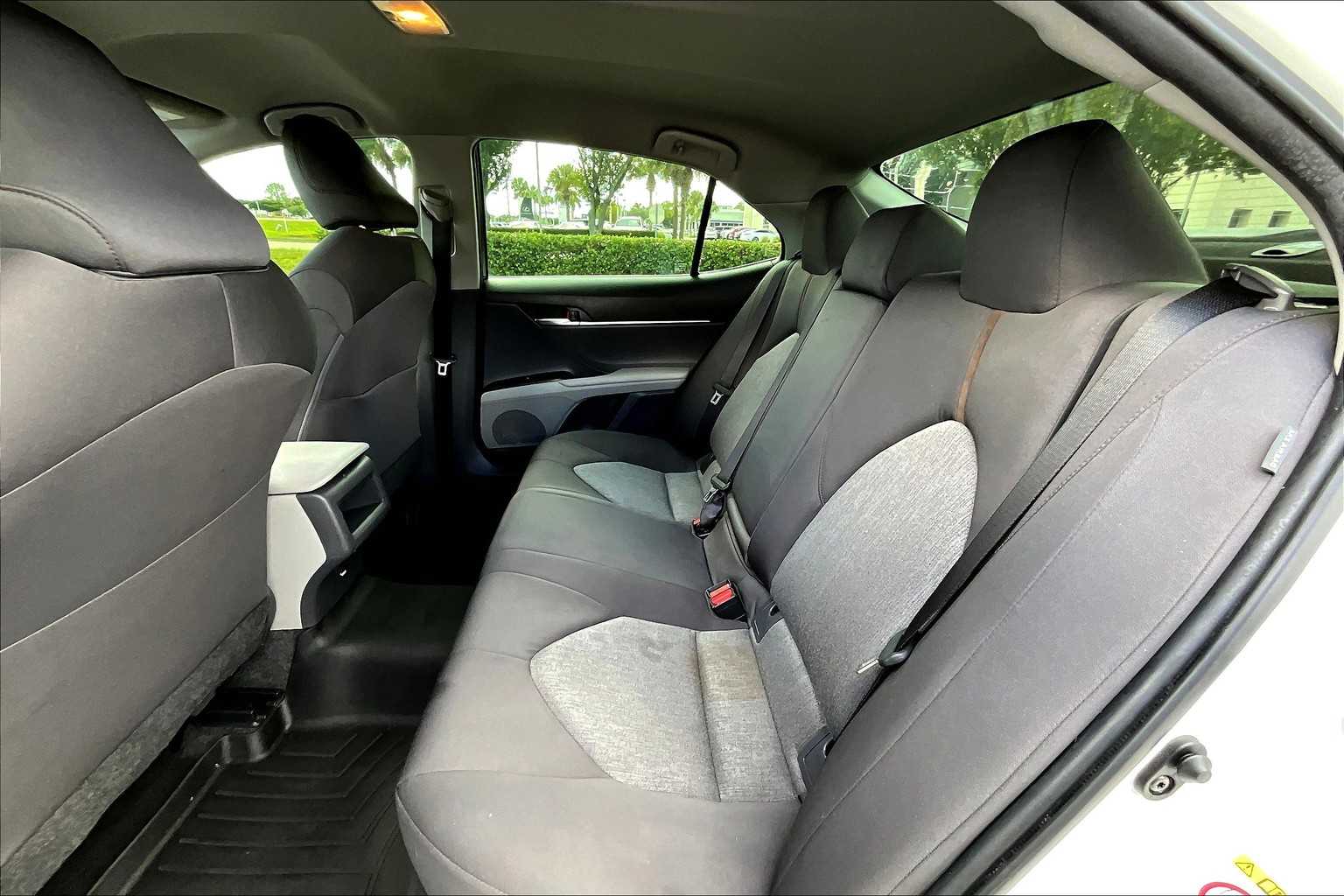 2018 Toyota Camry XLE XSE photo 20