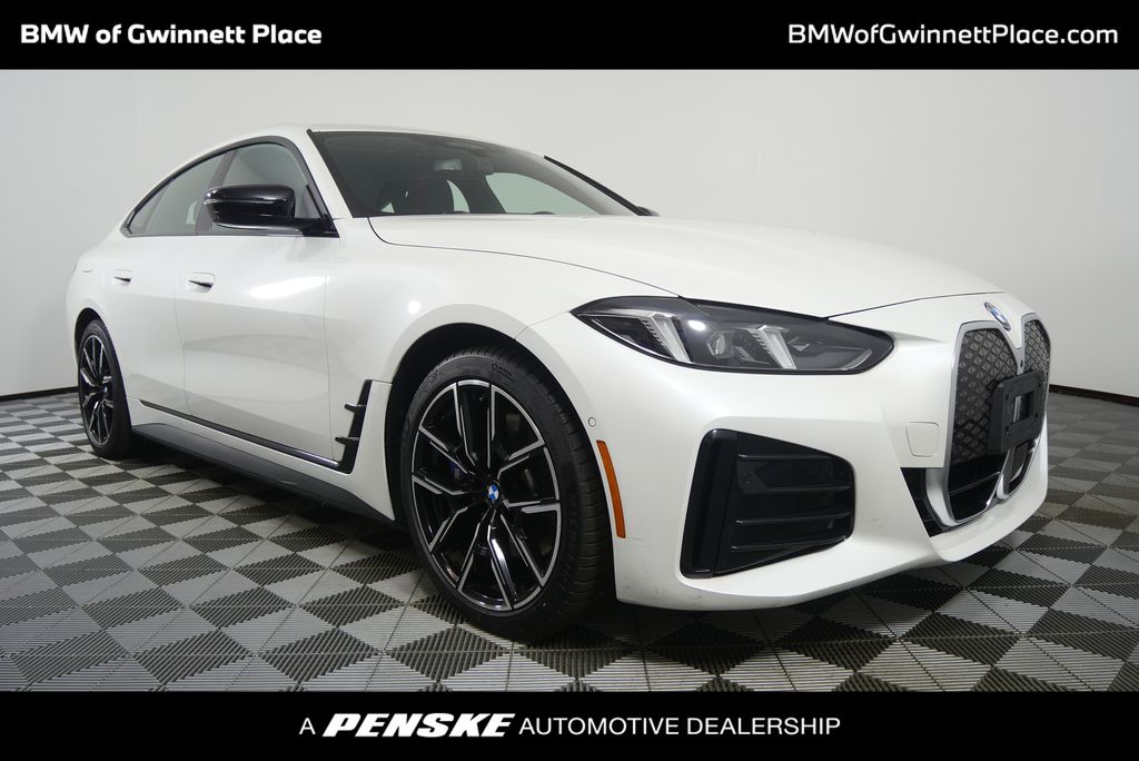 2025 BMW i4 40's photo