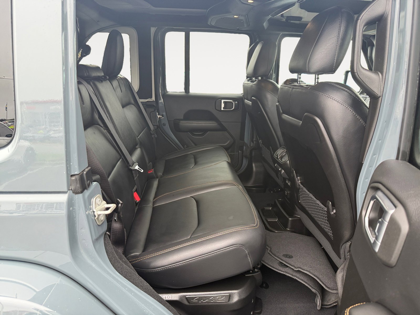 2024 Jeep Wrangler Sahara 4xe photo 17