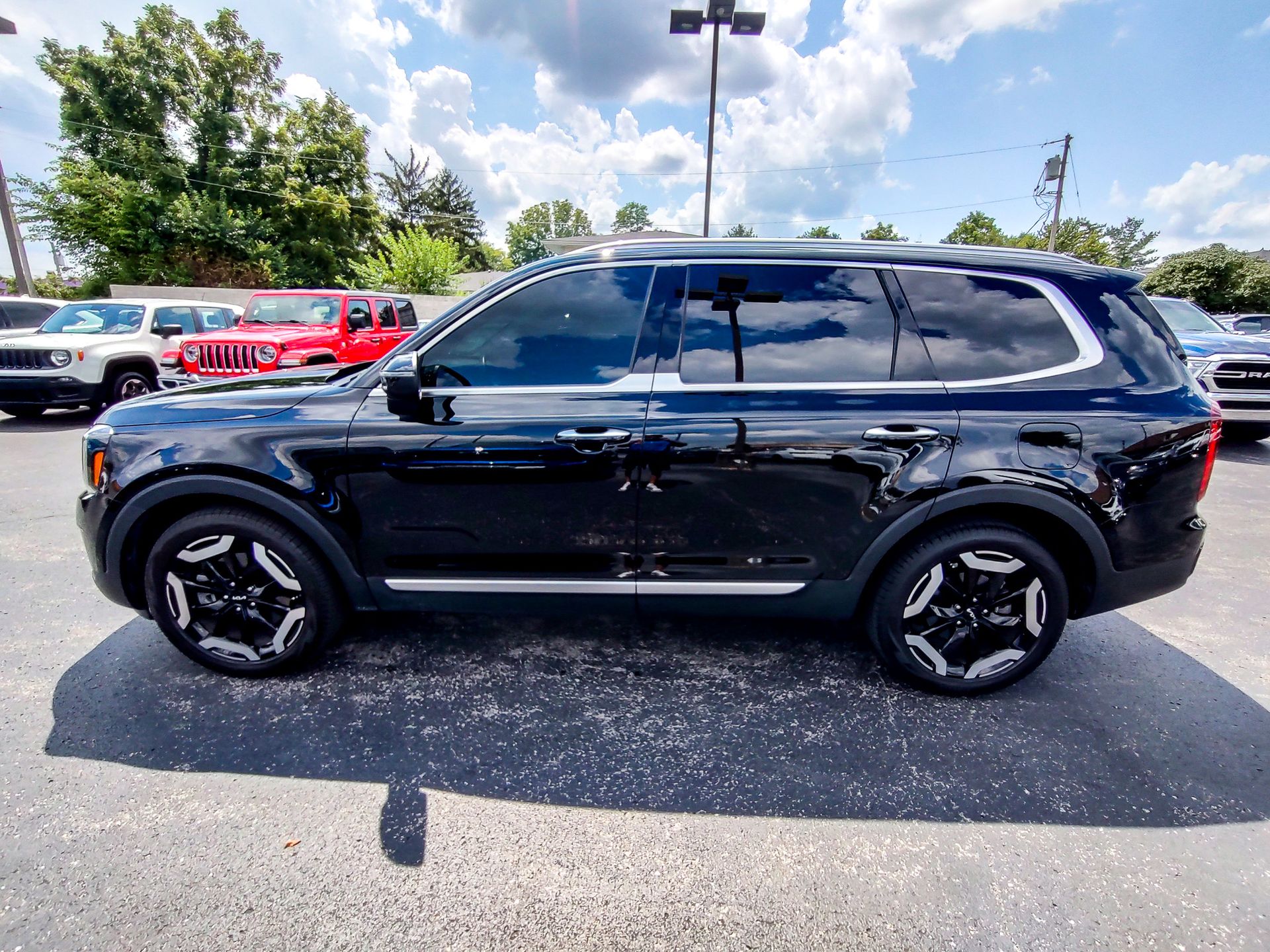 2023 Kia Telluride S photo 10