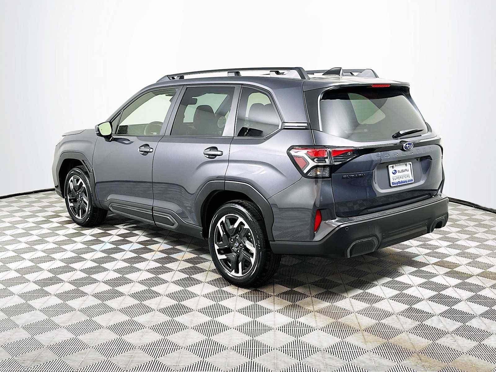 2025 Subaru Forester Limited photo 4